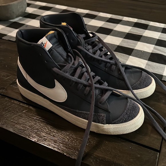 Blue Nike blazers, bought for 100$, worn only a few times, good condition - Picture 3 of 3